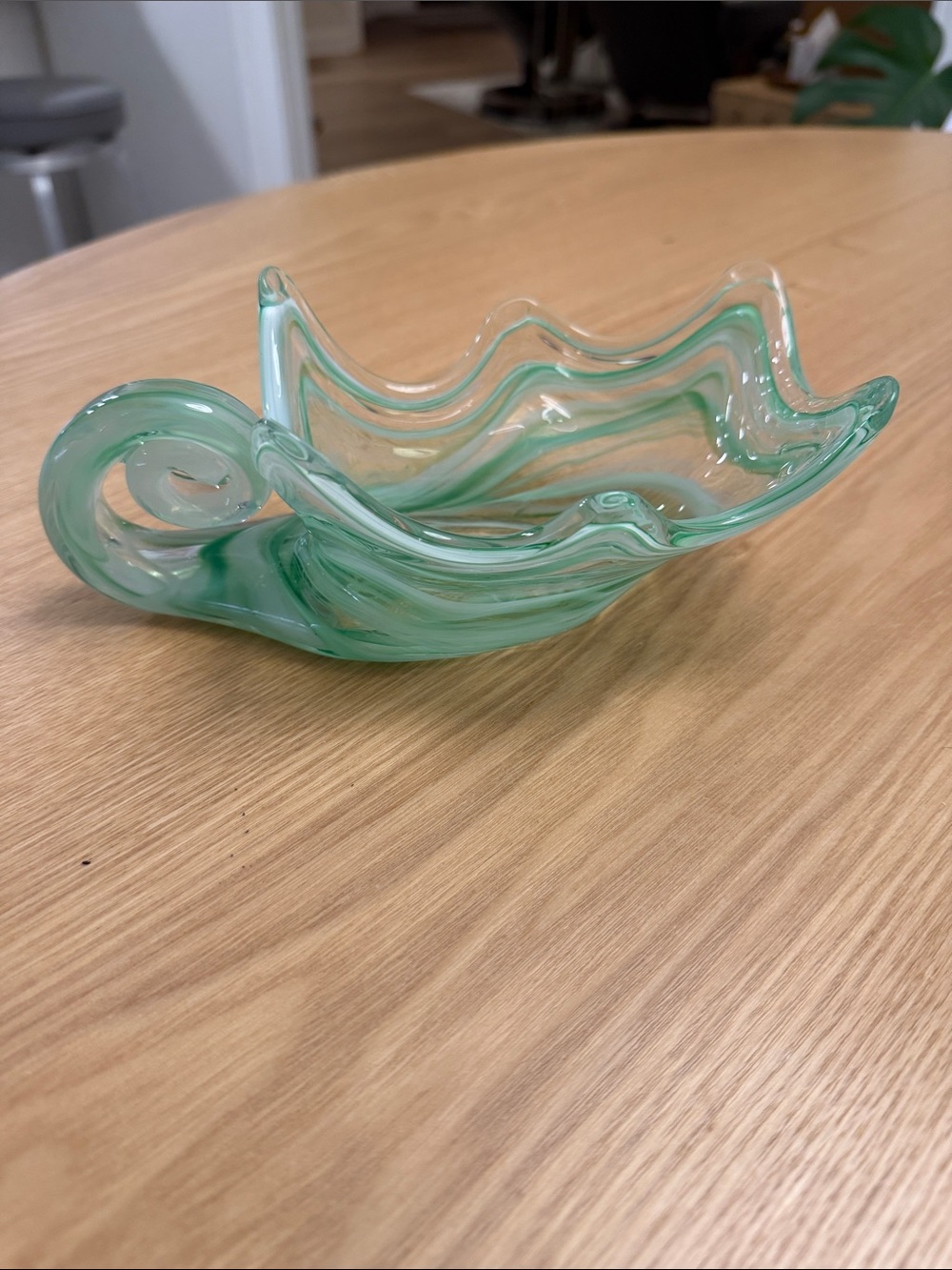 Vintage Mid Century Sooner Art Glass Cornucopia Swan Bowl